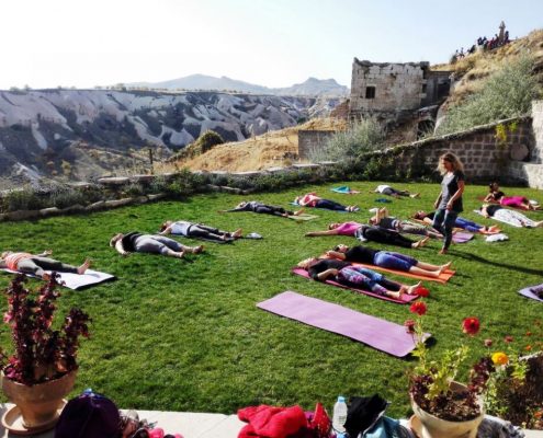 IMG 3966 495x400 - İzmir Karuna Yoga ile Kapadokya Kampı 1