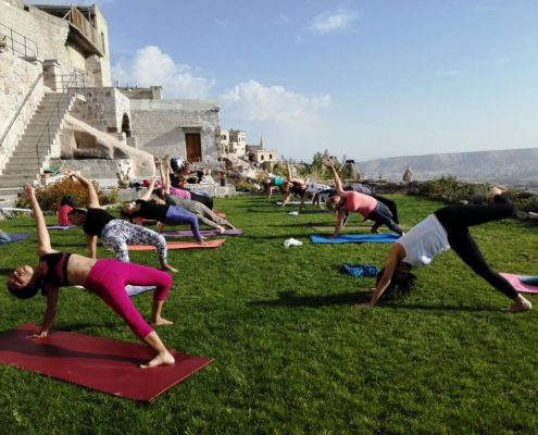 IMG 3980 495x400 - İzmir Karuna Yoga ile Kapadokya Kampı 1