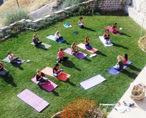 IMG 3981 495x400 - İzmir Karuna Yoga ile Kapadokya Kampı 1