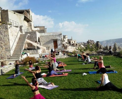 IMG 3993 495x400 - İzmir Karuna Yoga ile Kapadokya Kampı 1
