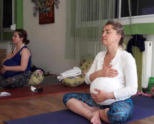 izmir yoga Hamile Yogası Eğitmen Eğitimi